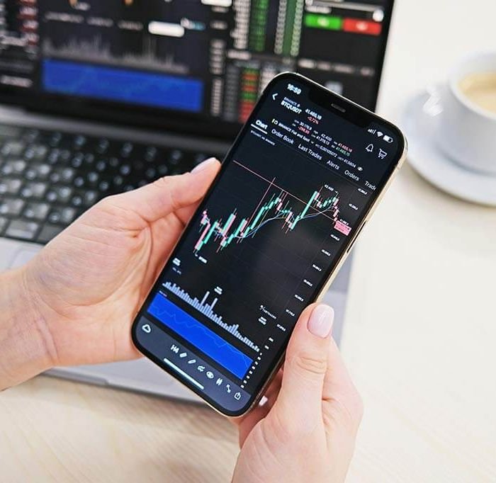 Investor’s Edge: Top Stock Picks and Market Predictions (Demo)