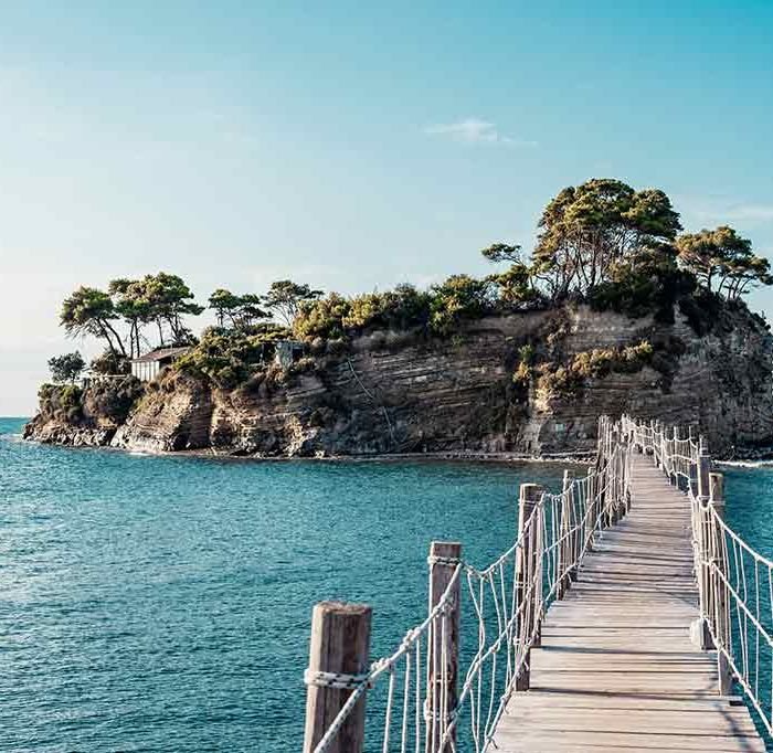 Device Smart: Essential Tips for Stress-Free Travel (Demo)